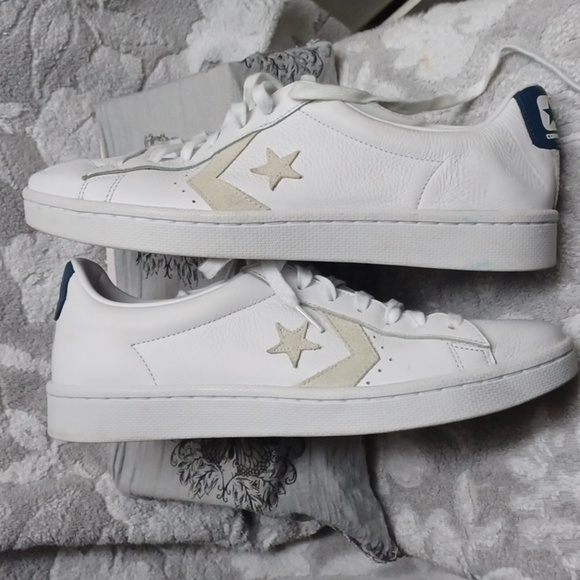 White and Coverse Gold Star Sneakers - Picture 11 of 11